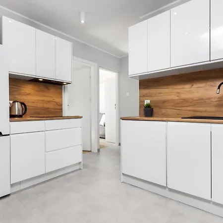 Zaspa - Pilotow 20b, 800m Skm-zaspa, Odleglosc Do Morza 3km Gdańsk