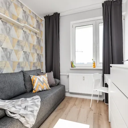 Zaspa - Pilotow 20b, 800m Skm-zaspa, Odleglosc Do Morza 3km Accommodatie bij particulieren Gdańsk